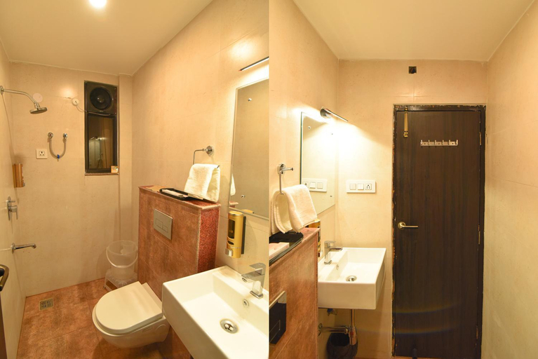 Bathroom, Hotel Swagat Suites , Hardwar