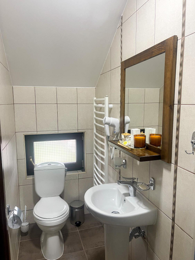 Bathroom 3, Apartments & Rooms Brijest