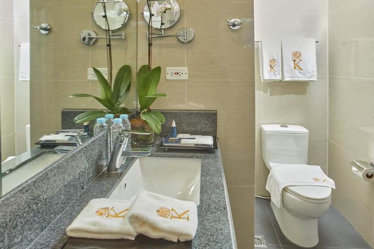 Bathroom 18