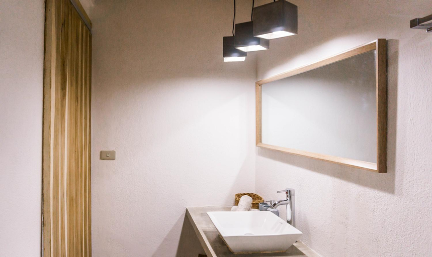 Bathroom 20