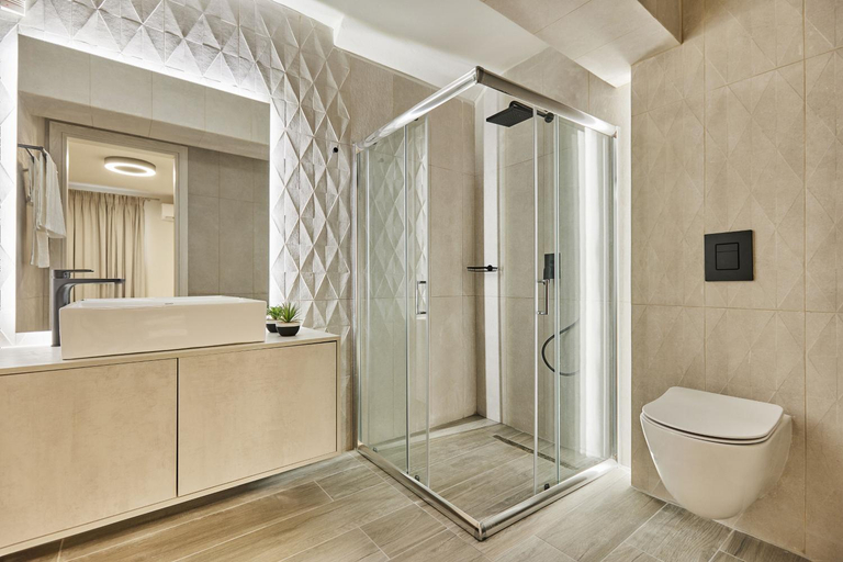 Shower 4, Galadriel Apartments, Ionian Islands