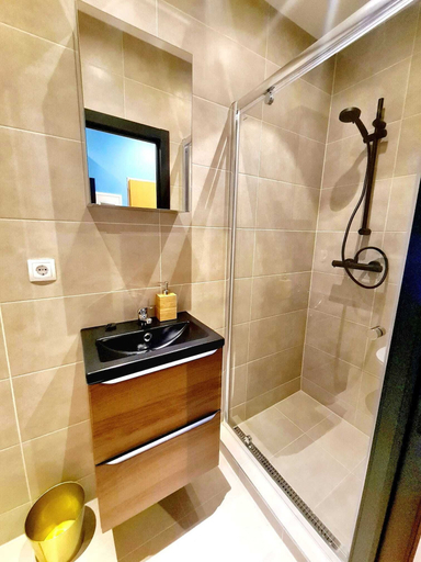 Bathroom 2, Luxury 2 bedrooms flat, Luxembourg