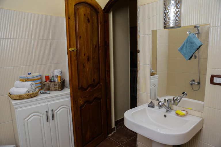 Bathroom 3, Habibi Nubian guest House, Aswan