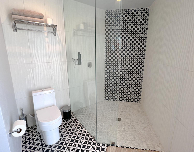 Bathroom 4