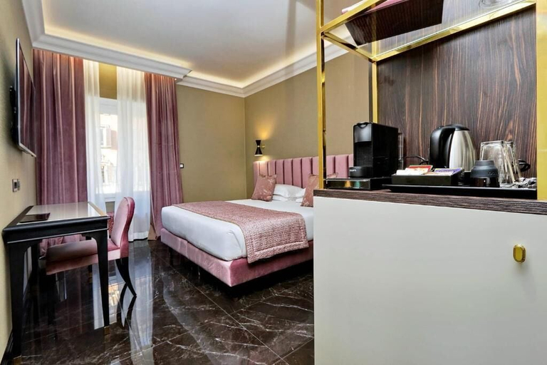 Room 2, BQ HOUSE COLOSSEO Luxury rooms, Roma
