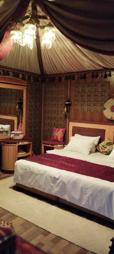 Bedroom 2, Desert Sand Camp, Quaira