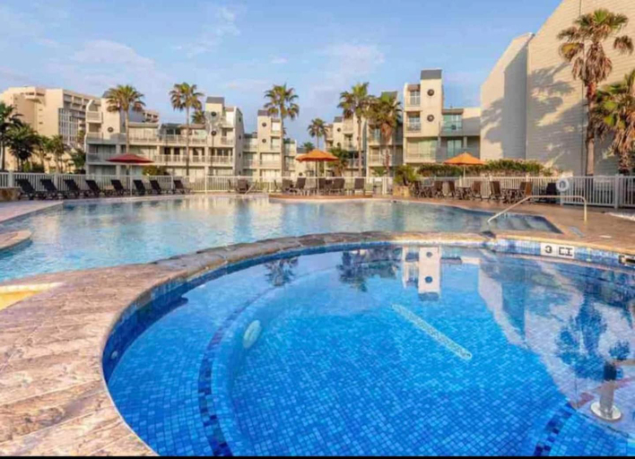 Others 3, Bahia Mar Solare Tower 6th floor Oceanview Condo 3bd 3ba w Pools, Cameron