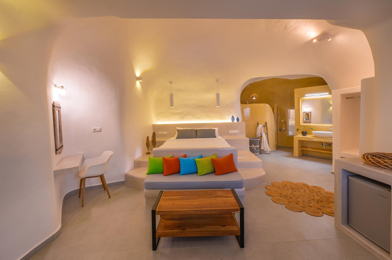 Bedroom 3, Santoterra Antigua Suites, South Aegean