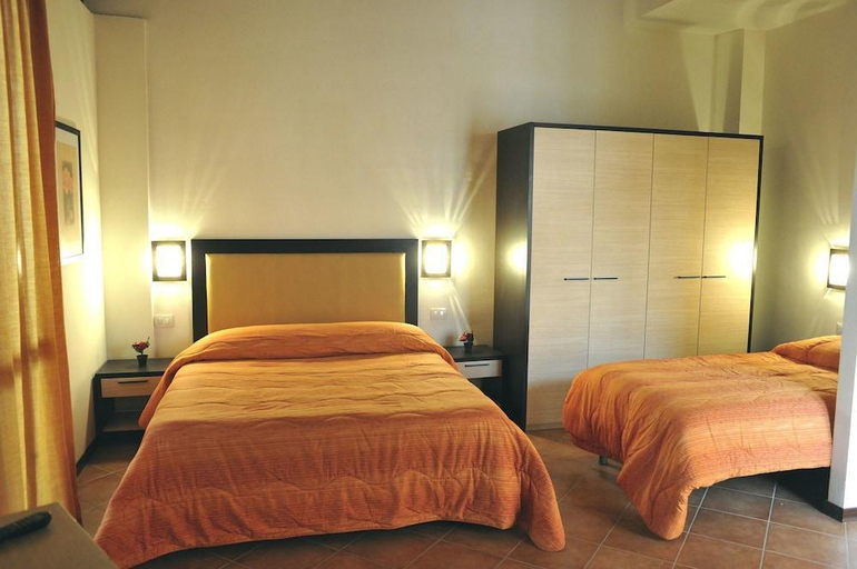 Bedroom 2, Residence Cimone, Modena
