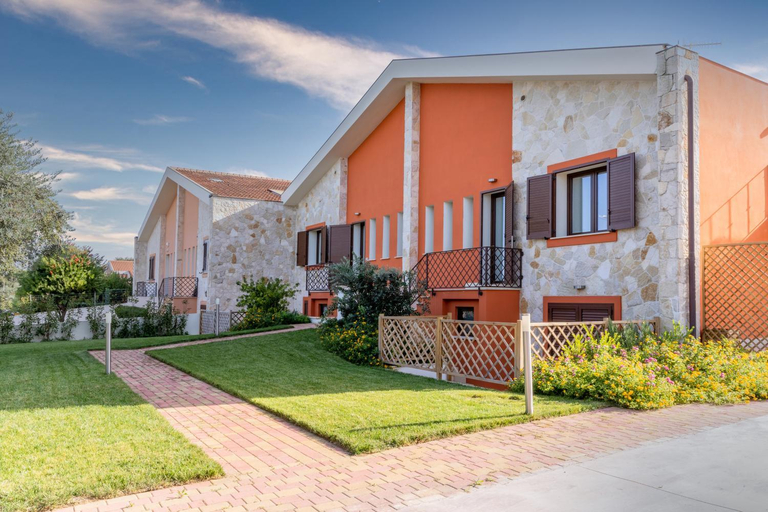 Others 4, Lumen House, Sassari