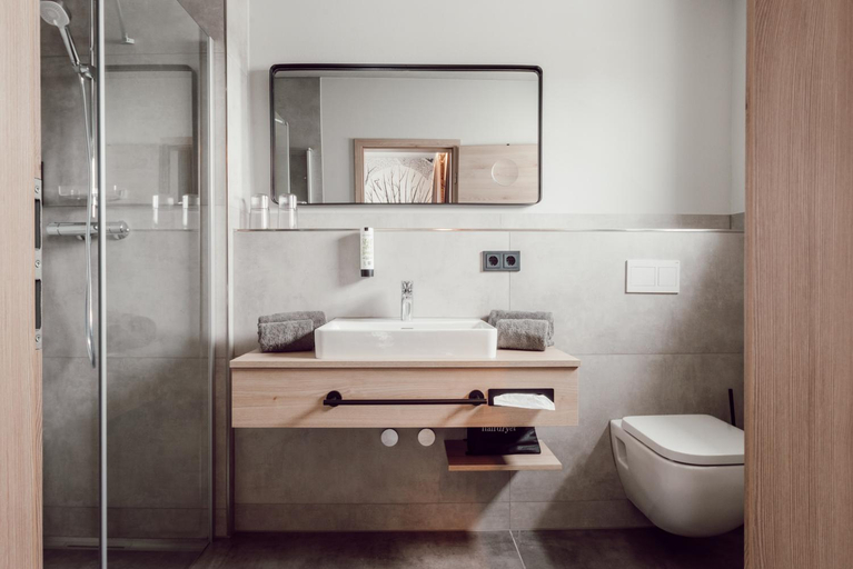 Bathroom 3, ADEBAR Stadthotel, Dingolfing-Landau
