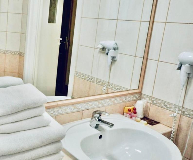Bathroom 4, Matejko Hotel, Kraków City