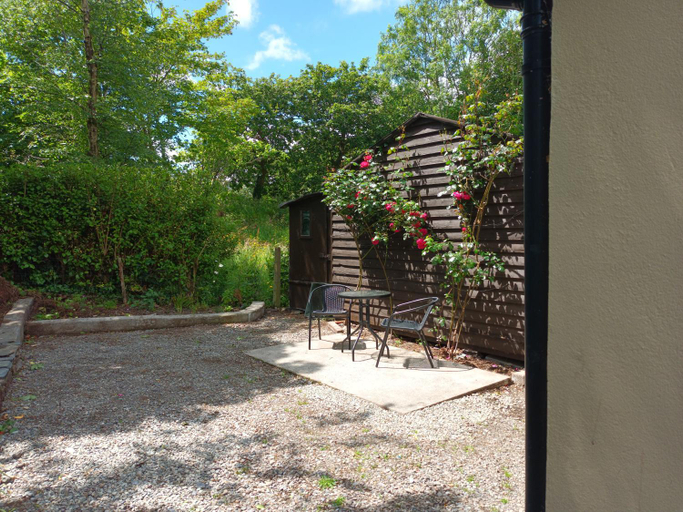 Others 1, Sea View 1-Bed Cottage Sleeps 2 w Private Garden