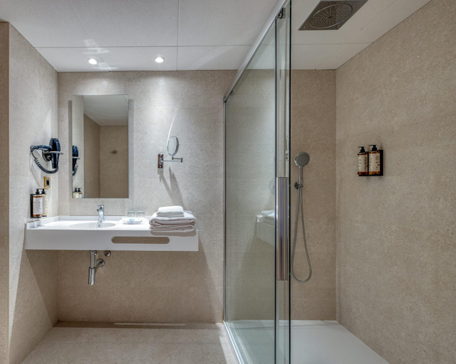 Bathroom 4, PLAYABALLENA SPA HOTEL, Cádiz