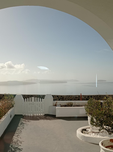 Others 2, Sensia villa with Hot tub and Caldera View, South Aegean
