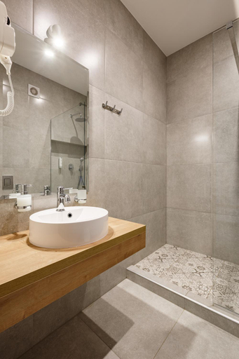 Bathroom 3, Yo Hotel, Iaremchans'ka