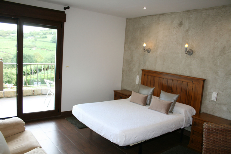 Bedroom 3, Usotegi  Agroturismo, Guipúzcoa