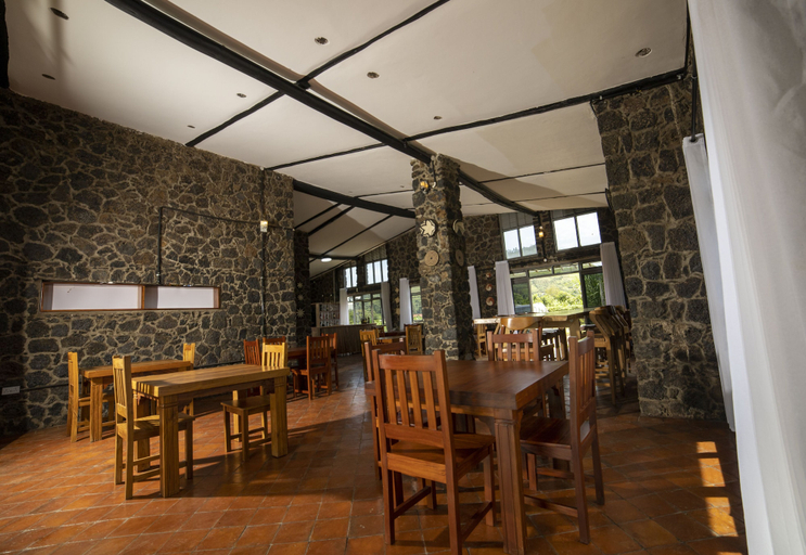 Food & Drinks 3, Imbogo Diners and Lounge, Kisoro