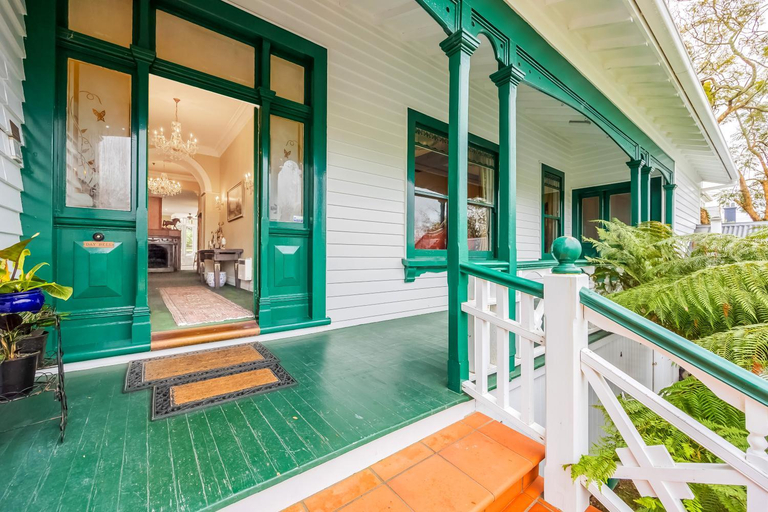 Sport & Beauty, Aachen House, Waitakere