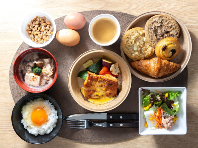 Food & Drinks 16