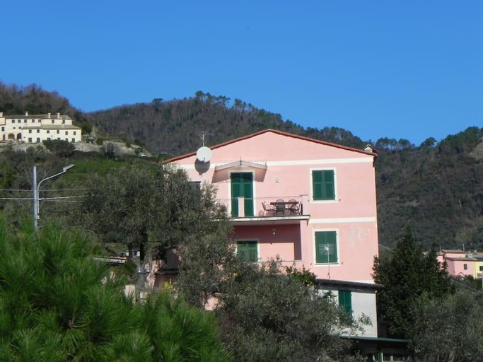 azienda agricola zulin casa elena, La Spezia