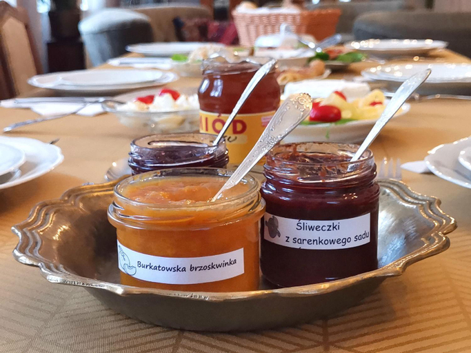 Food & Drinks 4, ZACZAROWALIM - Dom w Gorach Sowich, Wałbrzych