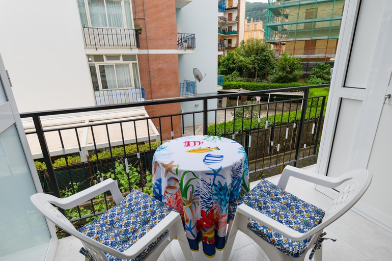 Others 4, Blue Coral Suite B&B, Napoli