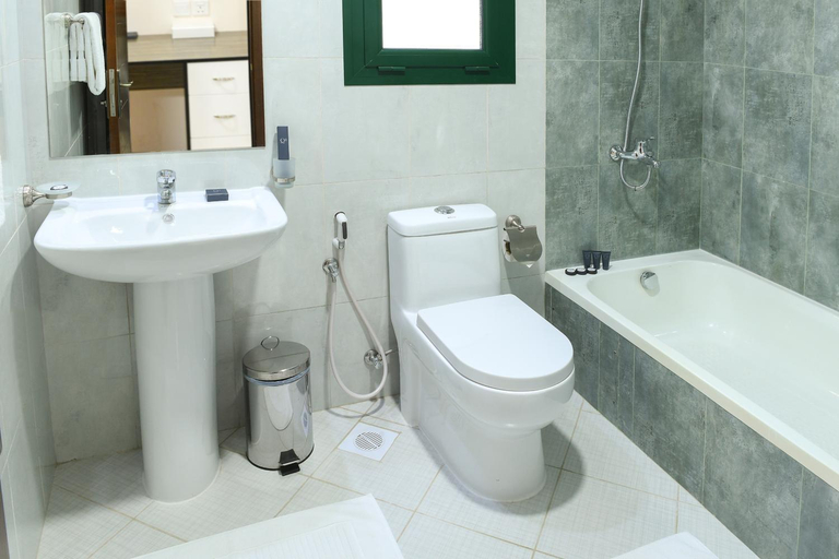 Bathroom 2, Montana Tower, Manama