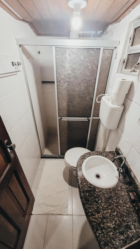 Bathroom 3, Pousada da praca, Cairu