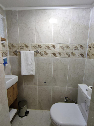 Bathroom 3, Life Span Taksim, Beyoğlu