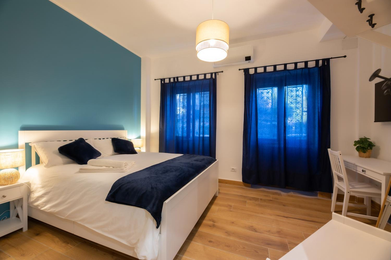 Others 5, Bed & Breakfast Across The Room(e), Rome
