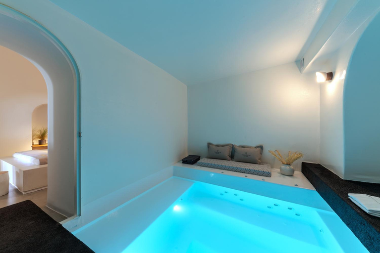Others 4, Thera Villas, South Aegean