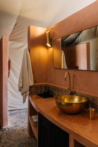 Bedroom 2, Caravan by Habitas Agafay, Marrakech