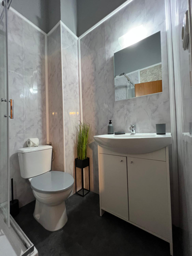 Bathroom, PENSIUNEA UNO, Timisoara