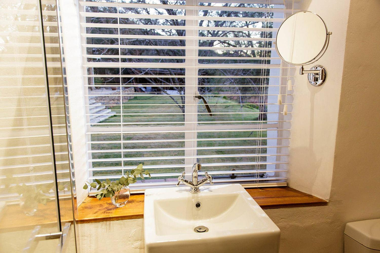 Bathroom, Blue Lily Retreat, Eden