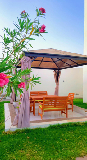 Others 5, Lammah chalet, Barka