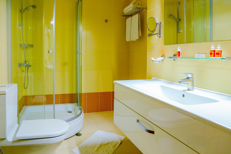 Bathroom 5, Central Park Hotel, Baku