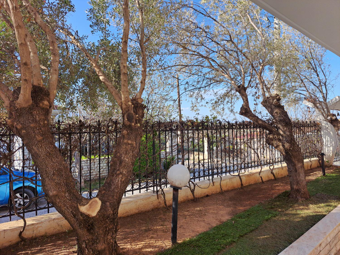 2, Four seasons apartment, Attica