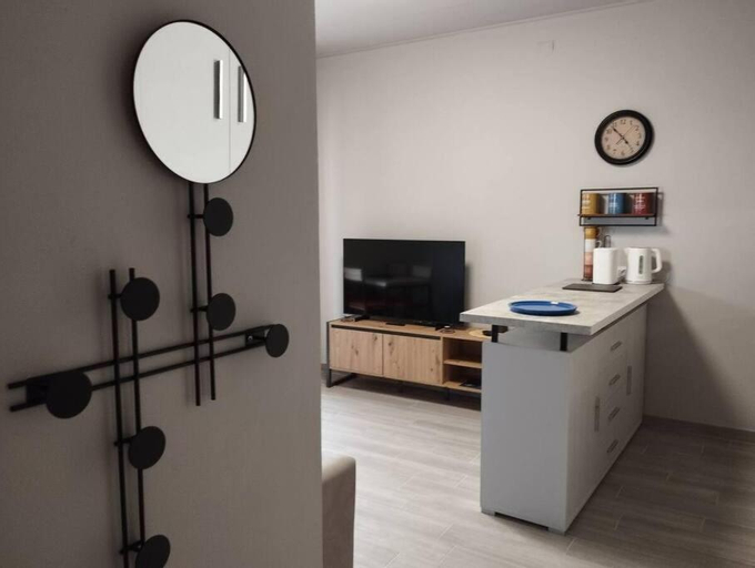 Others 4, [Suite Letizia] Vista mare-Wi-Fi-Box Auto incluso, Imperia