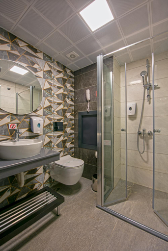 Bathroom 5, Monart City Hotel - All Inclusive Plus, Alanya