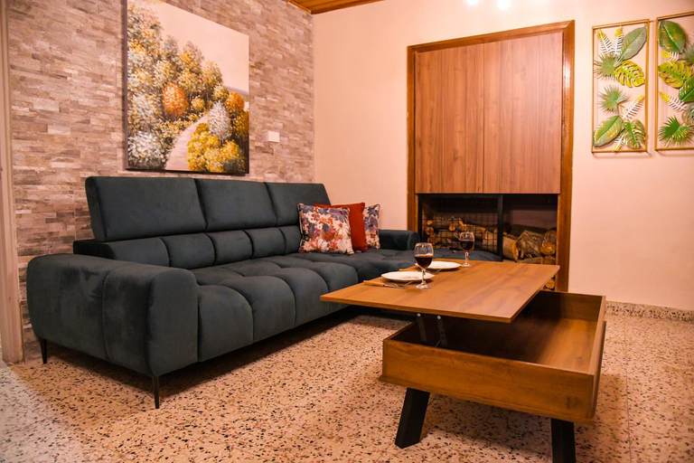 Others 4, Sophias Cottage