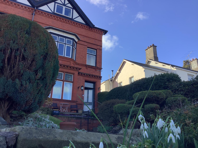 Others 2, The Views Bed and Breakfast, Denbighshire