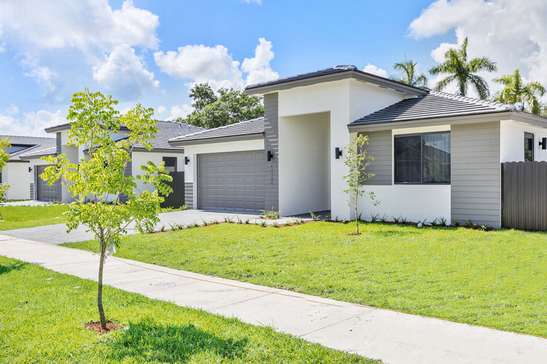 Exterior & Views 2, Avi Lux Stay III, Miami-Dade