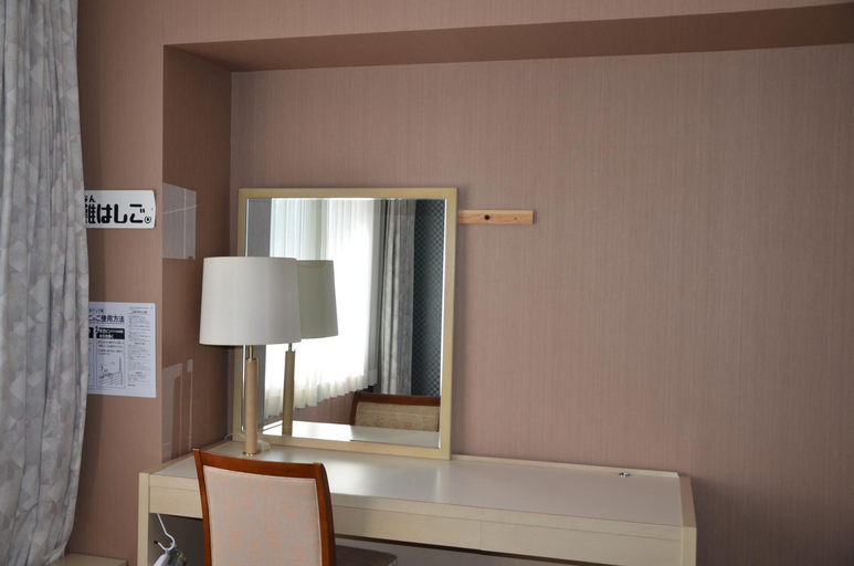Others 4, Hotel Bauhinia, Shinano