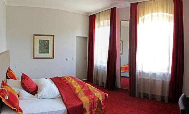 4, Hotel & Restaurant Eggers GmbH, Ennepe-Ruhr-Kreis