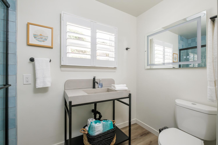 Bathroom 3, The Marbella, San Diego