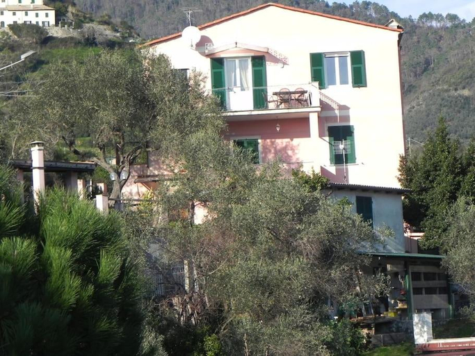 Exterior & Views 1, azienda agricola zulin casa elena, La Spezia