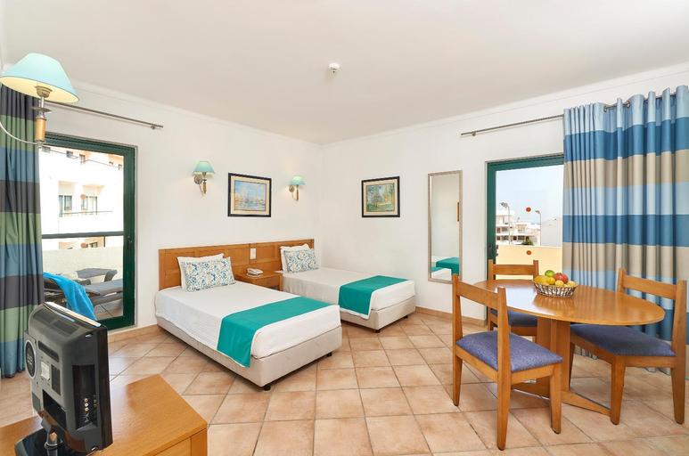 Bedroom 3, Oceanus Aparthotel, Albufeira