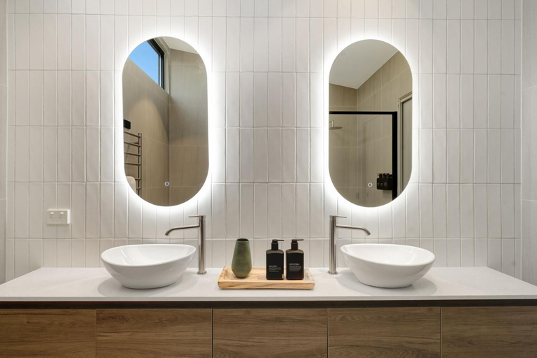 Bathroom 11