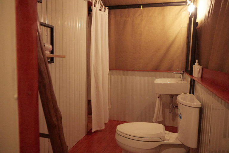 Bathroom 11